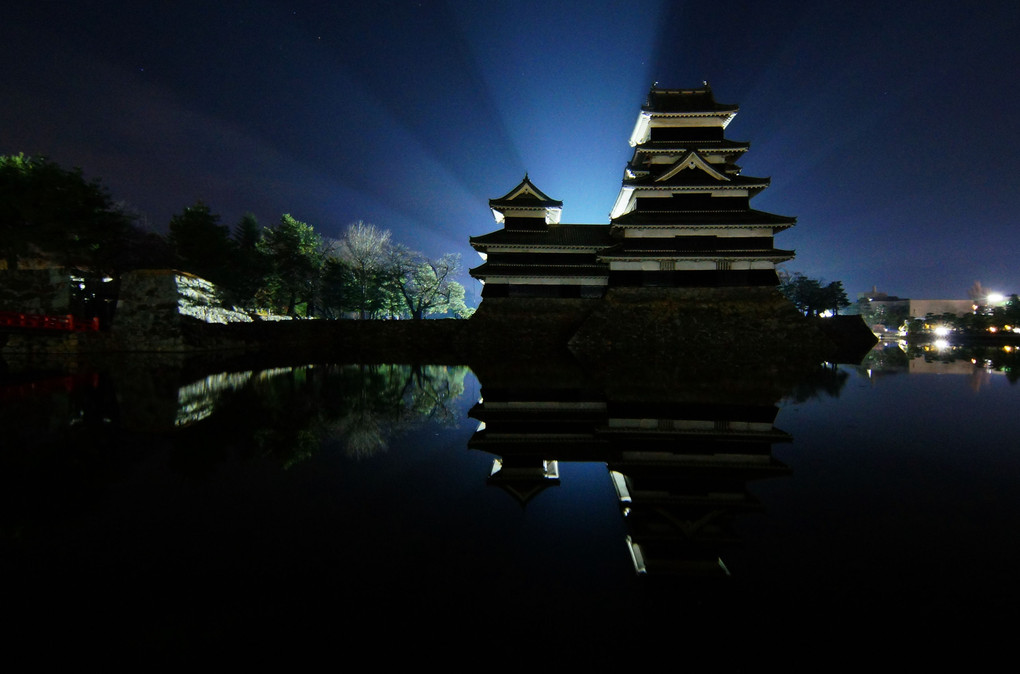 松本城の夜