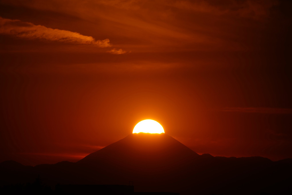 富士山に沈む太陽
