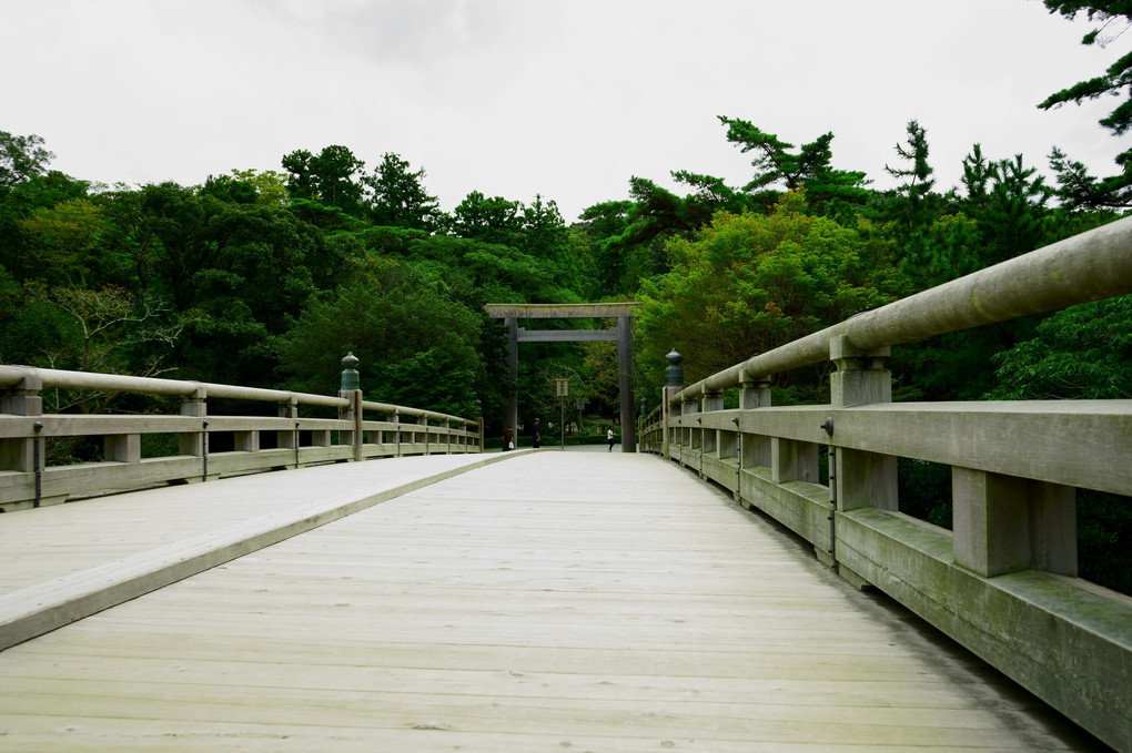 神苑へ続く橋