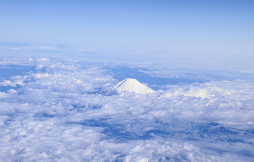 空撮「雪の富士」