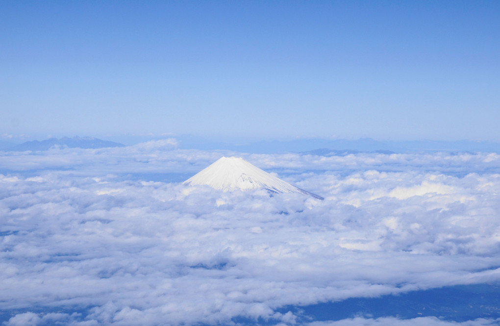 空撮「雪の富士」