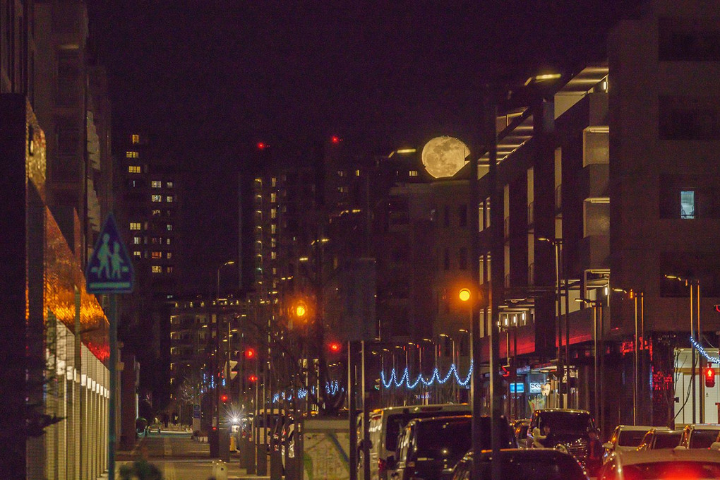 Moon street