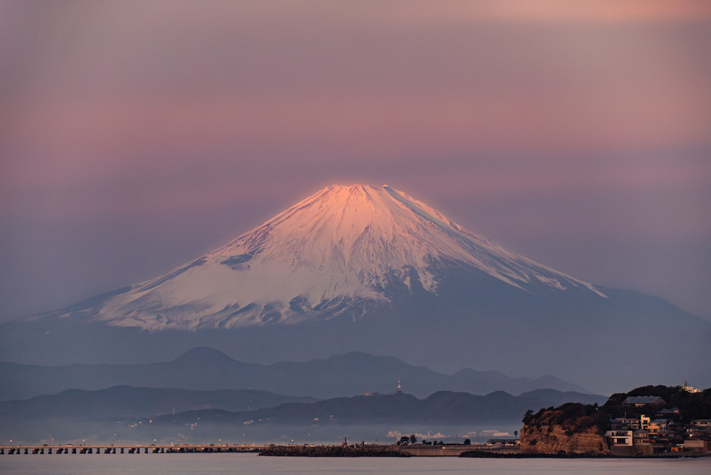 神秘さを醸し出す富士山