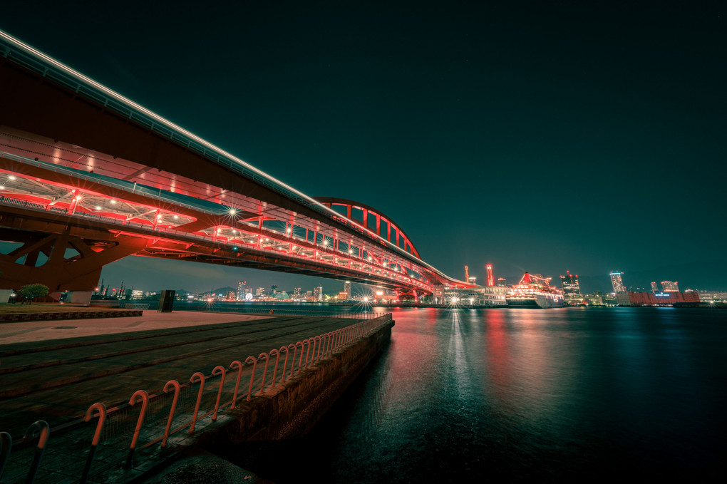 港の夜と橋と