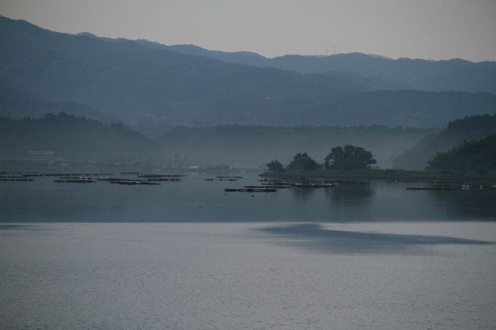 朝霧の加茂湖