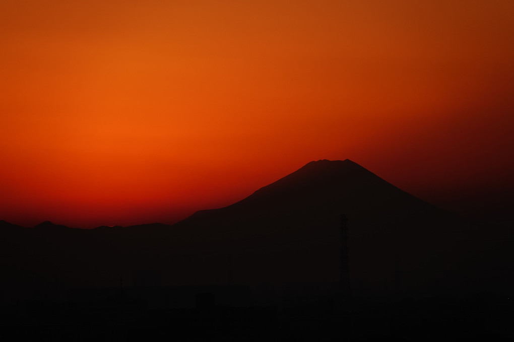 夕焼け富士山を、カシャッです。