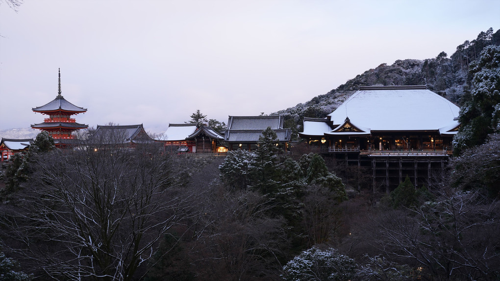 初雪　清水寺