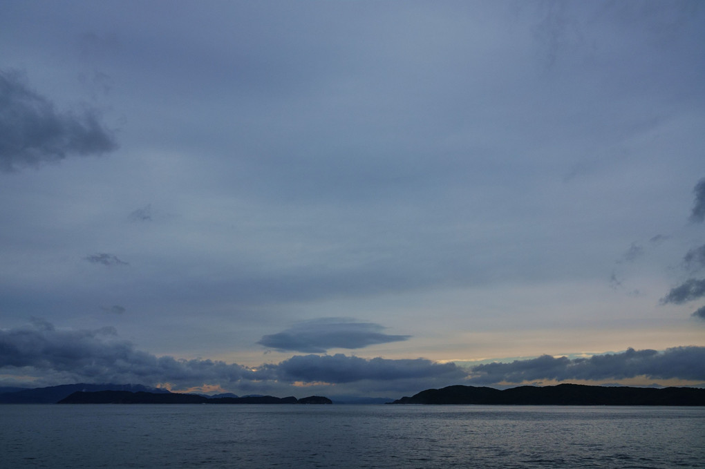 雨上がりの夕空・紀淡海峡