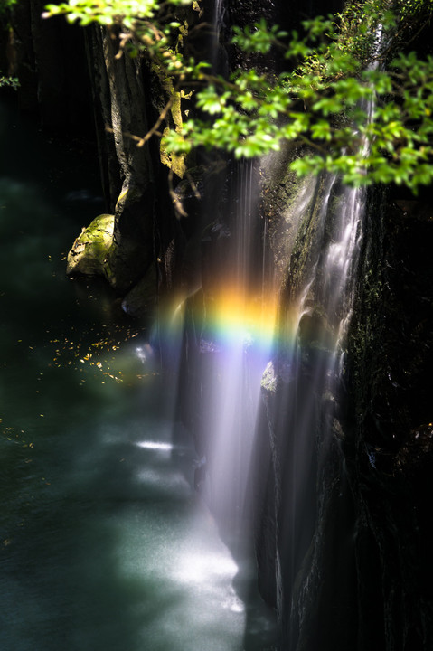 ～真名井の滝に架かる虹～