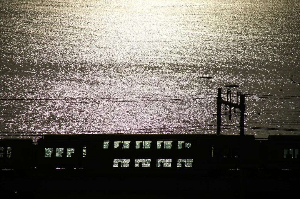 早朝の東海道線