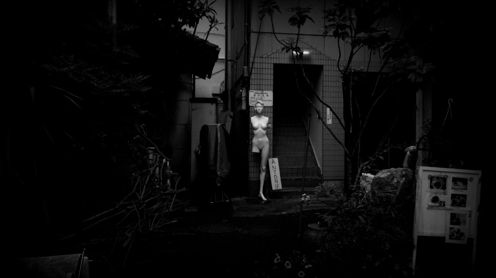 Tokyo snapshot - 透明なマネキン -
