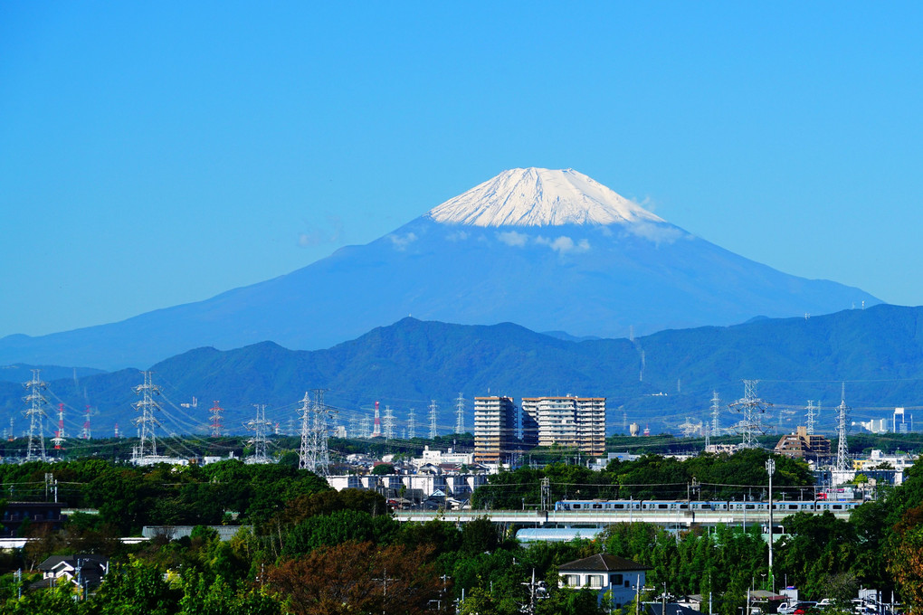 今朝の富士山 🗻　今シーズン２回目の冠雪❣