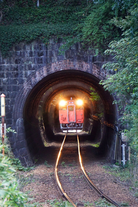 芸備線  三連トンネル