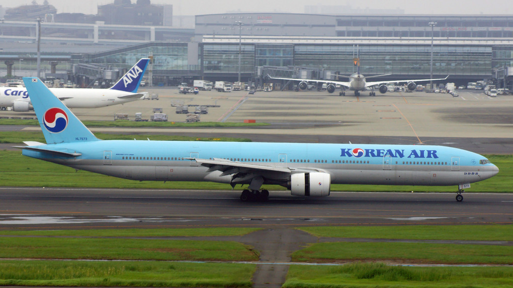 Boeing 777-3B5, Korean Air