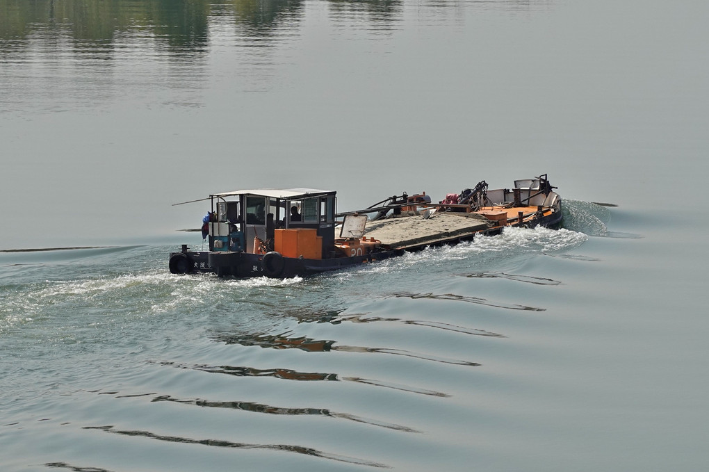 淀川の砂利採取船