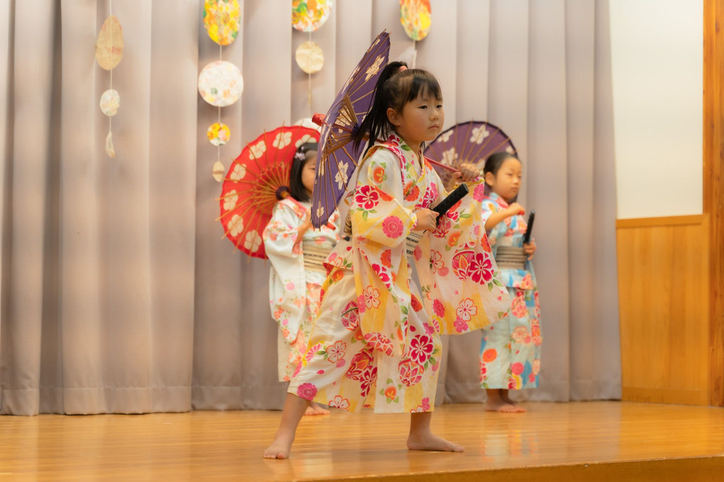 稚児歌舞伎と太鼓演奏