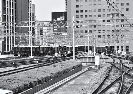 定刻同時発車・・・阪急電車大阪梅田駅