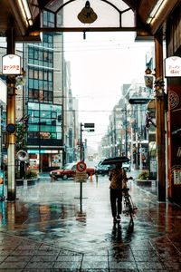 雷雨を伴った日の京都