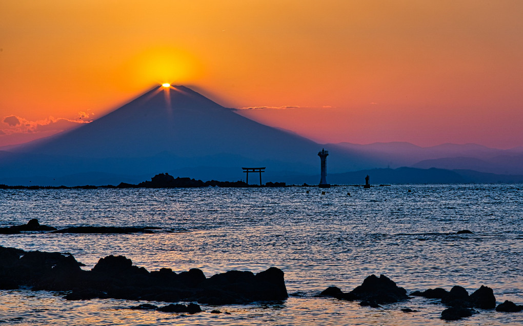 光条キラリ・ダイヤモンド富士&江ノ島@葉山/真名瀬海岸(NOBUさん) | αcafe αの写真投稿サイト | ソニー
