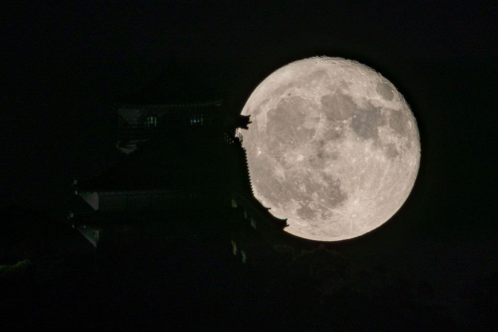 岐阜城と月･･なんですが