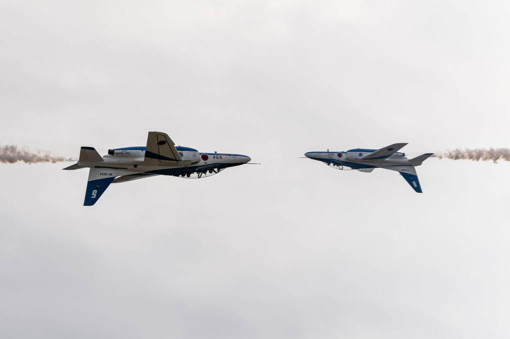 2023航空自衛隊岐阜基地航空祭からブルーインパルス 「タック・クロス」