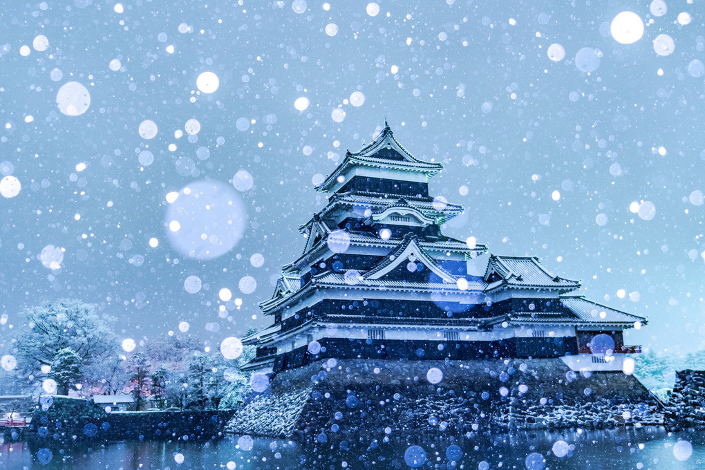 雪と氷と松本城