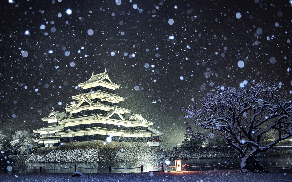 雪と氷と松本城