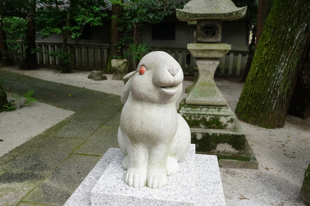 岡崎神社の狛うさぎ