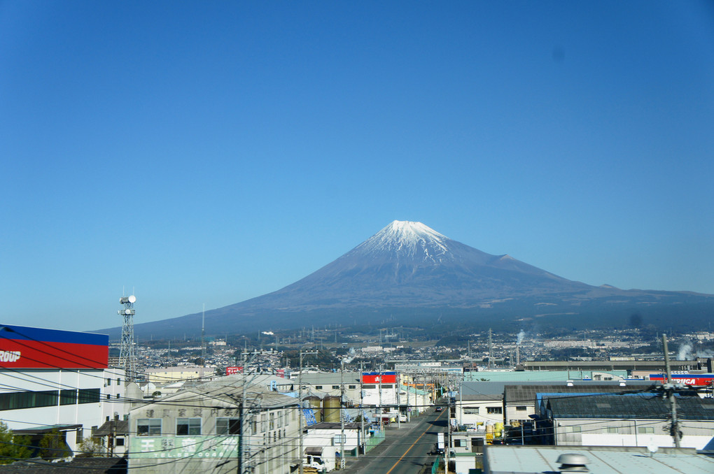 富士山と工業地域