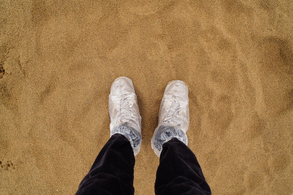 砂にも雨にも負けず、一歩一歩前進 　-鳥取砂丘-