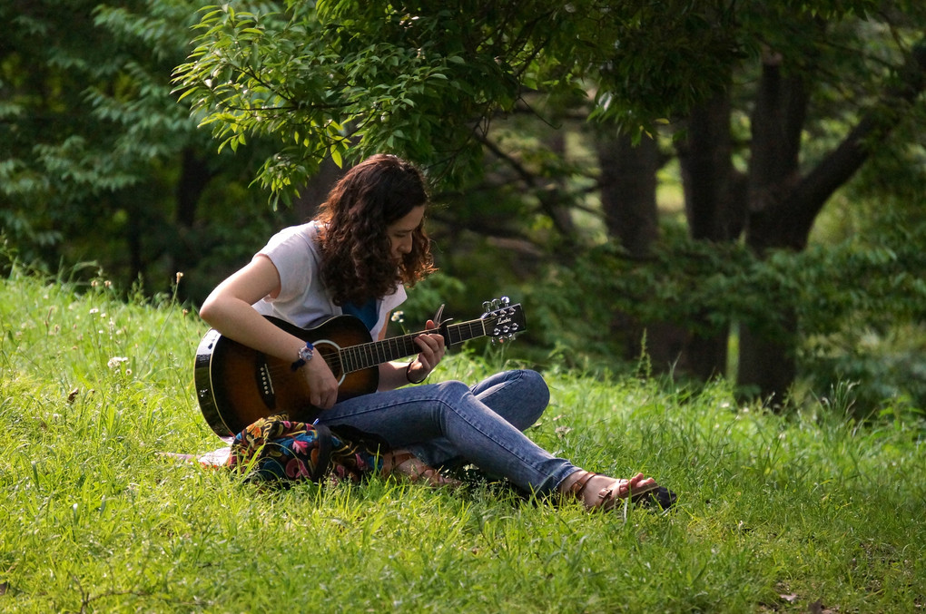 公園のギター弾き