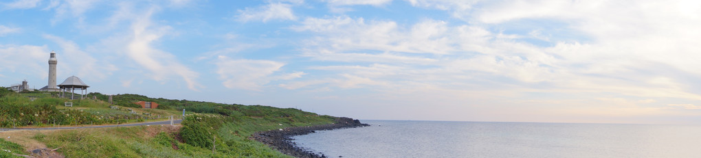 角島灯台と海
