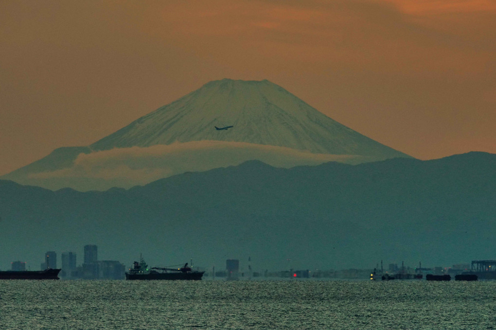 花見川河口海岸からの東京湾の夕景