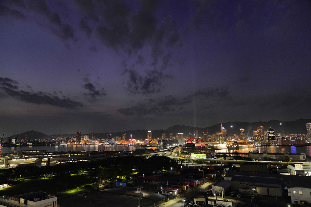 神戸港の夜景＆豪華クルーズ船