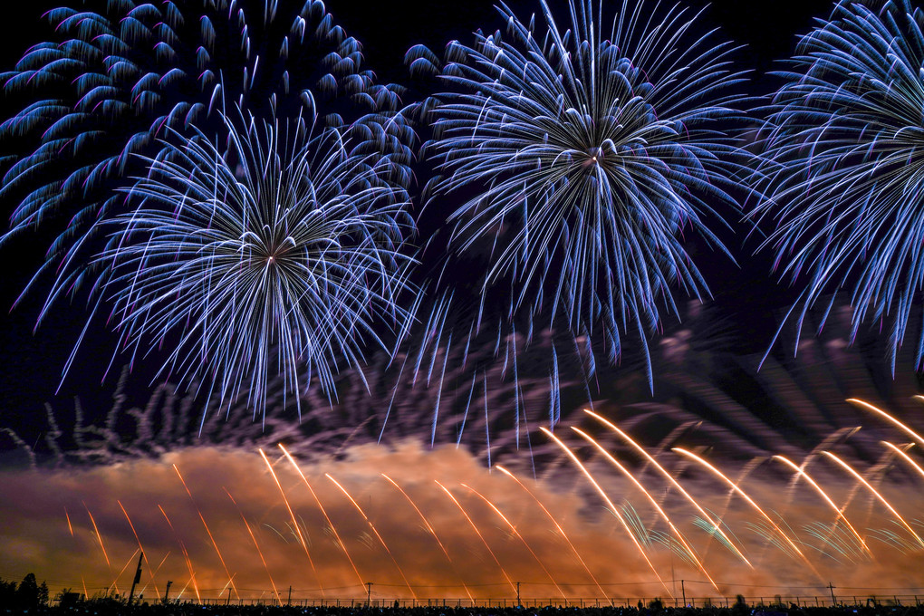 成田花火大会in印旛沼 令和元年 パラマーヤさん Acafe Aの写真投稿サイト ソニー 成田花火大会in印旛沼 令和元年 パラマーヤさん Acafe Aの写真投稿サイト ソニー