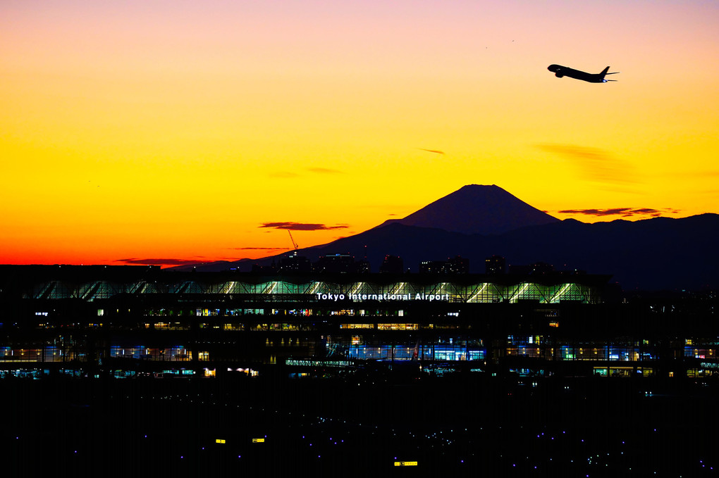 羽田から富士山を望む