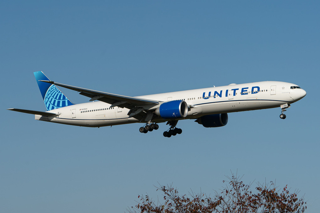 United Airlines Boeing777-322ER