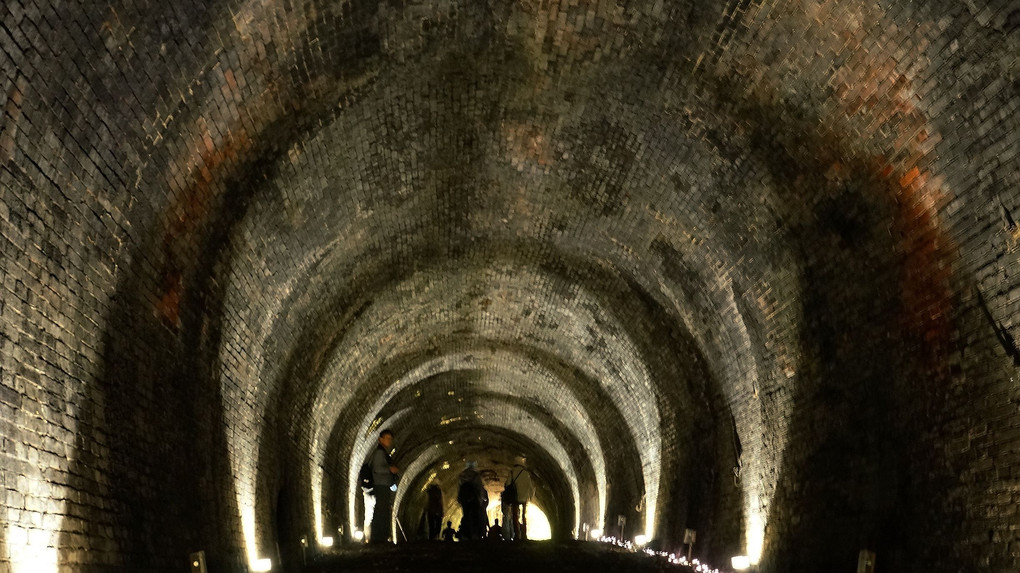 廃線のトンネル