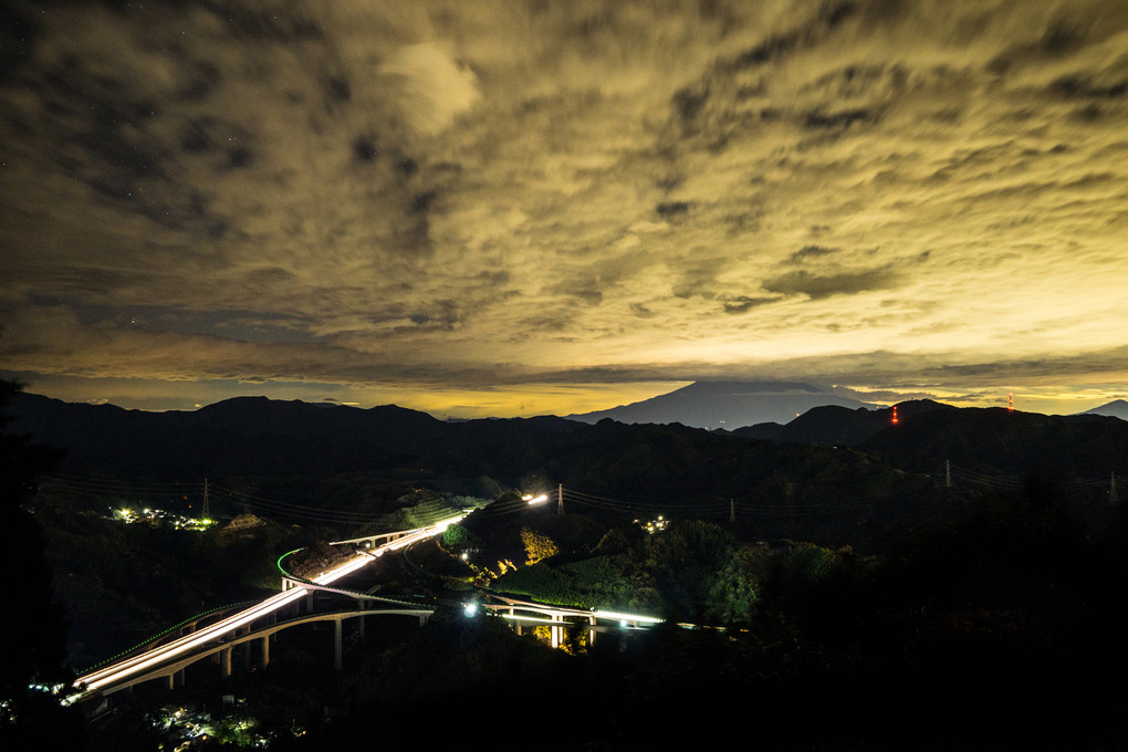清水山原からの富士山夜景