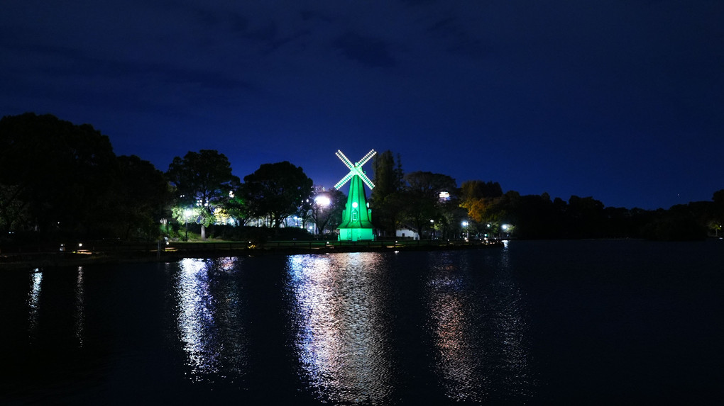 都立公園150周年記念ライトアップ風車/浮間公園