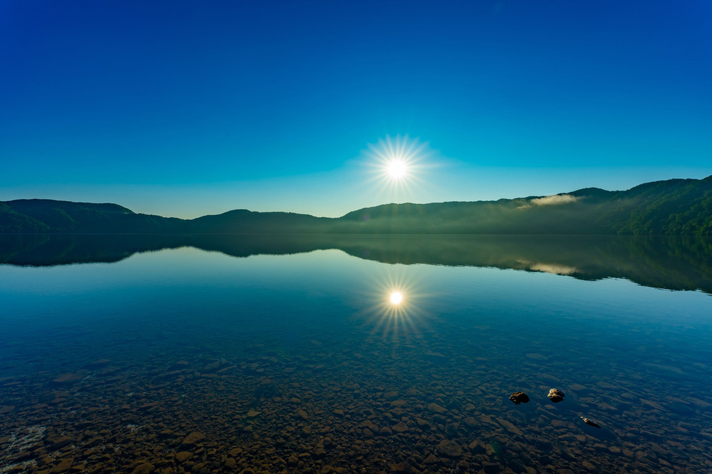 朝の倶多楽湖