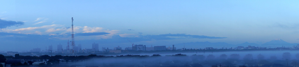 霧の朝(パノラマ）