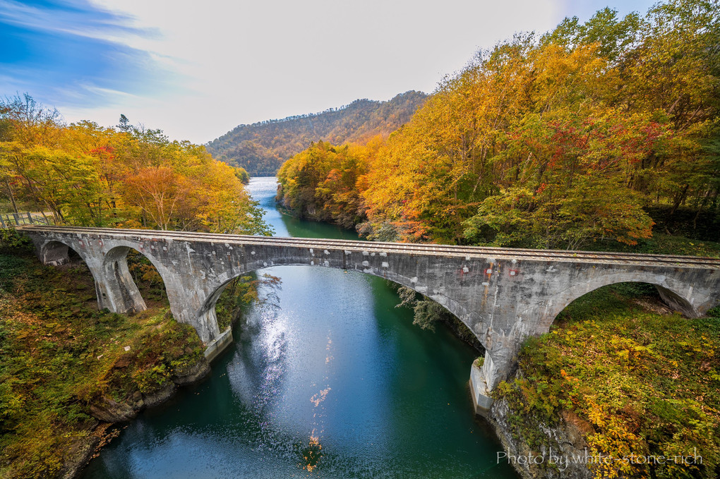 秋の第三音更川橋梁