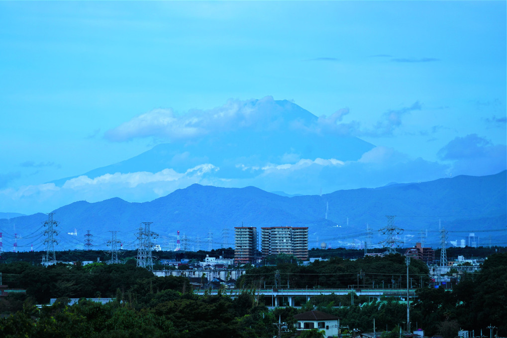 お久しぶり　今朝の富士山 　残雪はすっかり消えました🗻