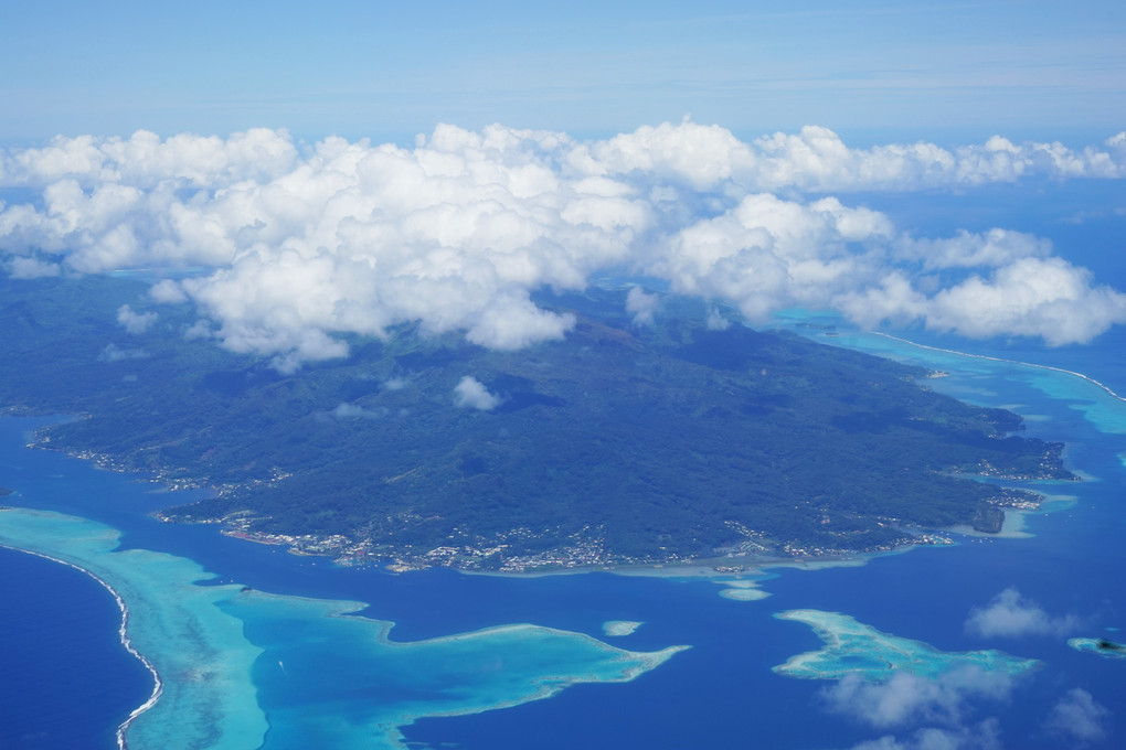 Bora Bora ～ 空から島々を臨む