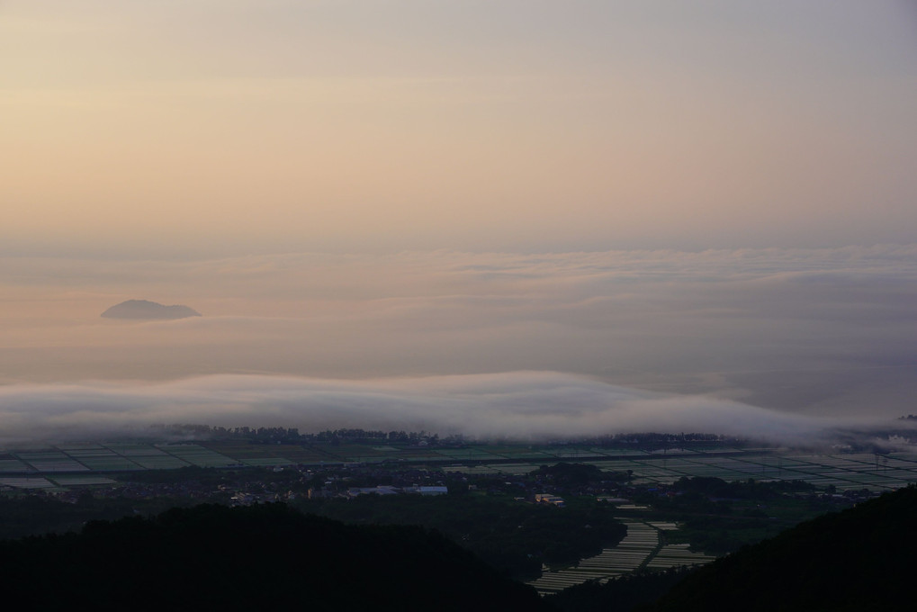 朝霧の琵琶湖