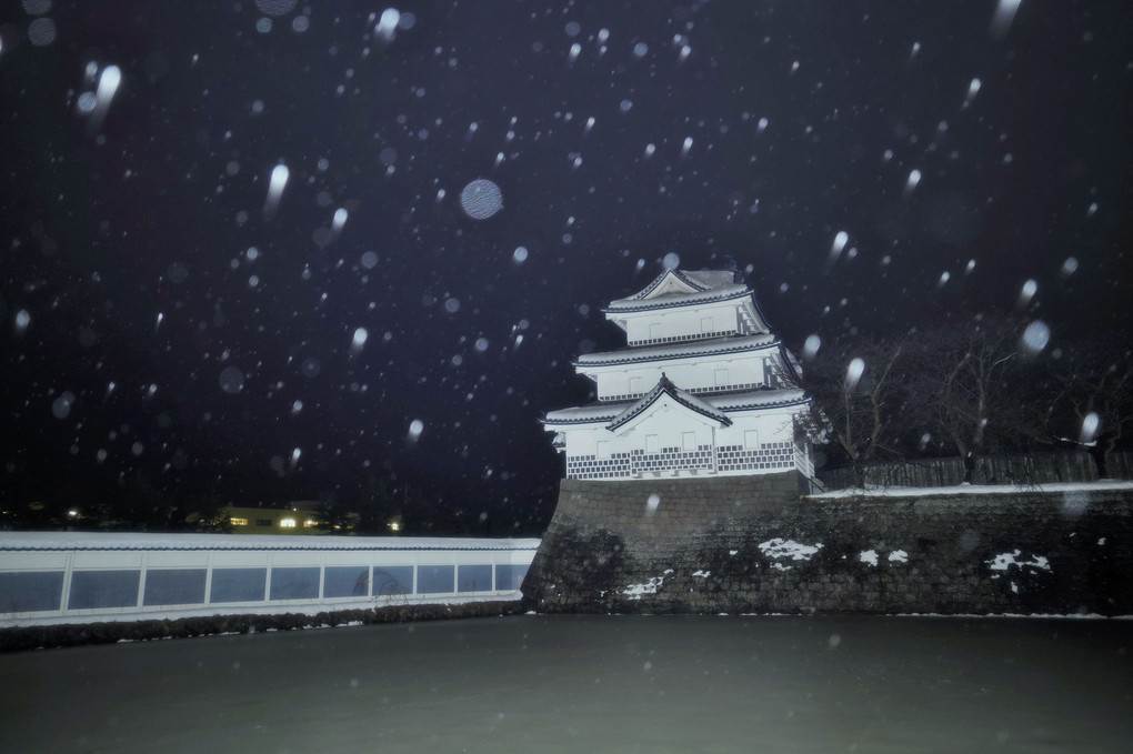雪夜(雨夜)の新発田城
