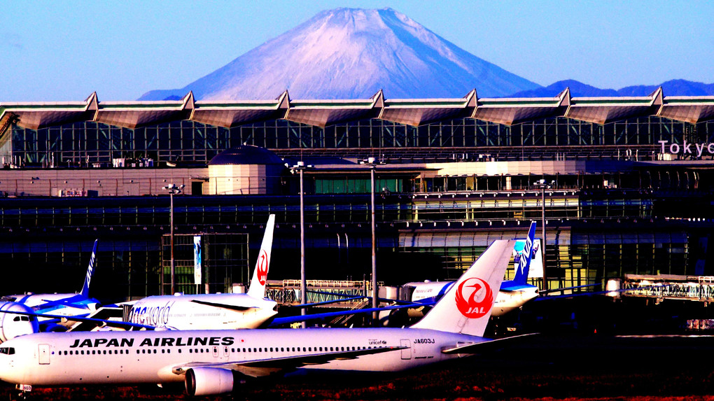 朝の富士山＠羽田空港