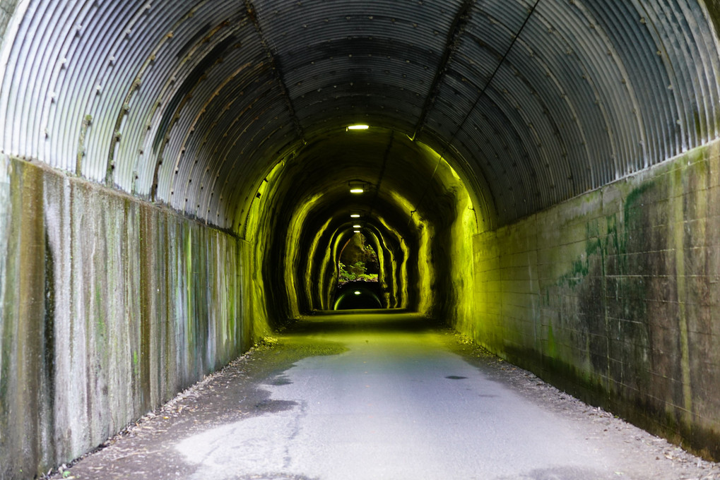 ２階建のトンネル
