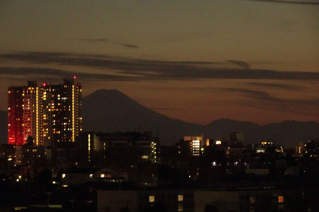 夕景の富士　吉祥寺の夜景